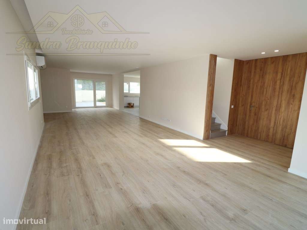 Moradia T5 (NOVA) com Piscina-10