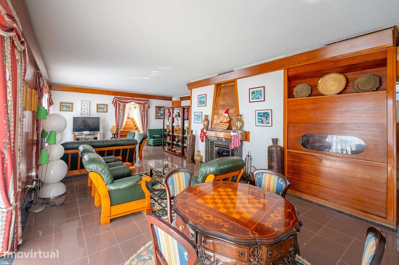 Moradia 10 assoalhadas com vista deslumbrante de Mar e de Serra. - Grande imagem: 5/42