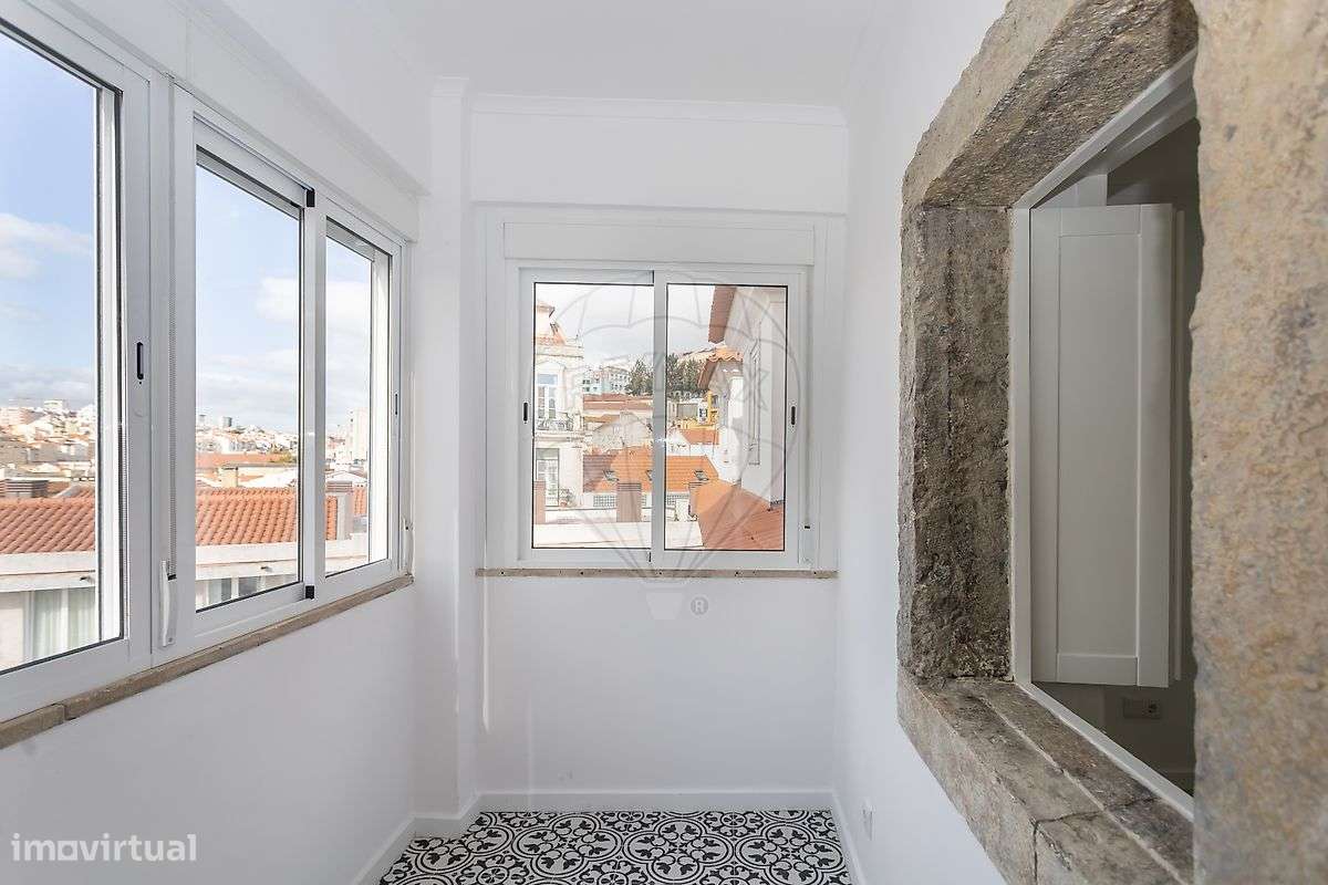 Apartamento T2 à venda em Lisboa-13
