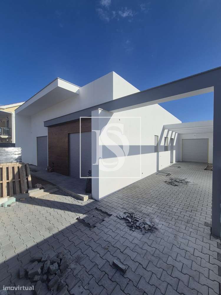 Moradia Unifamiliar T3+1   nova em Fernão Ferro - Grande imagem: 4/8