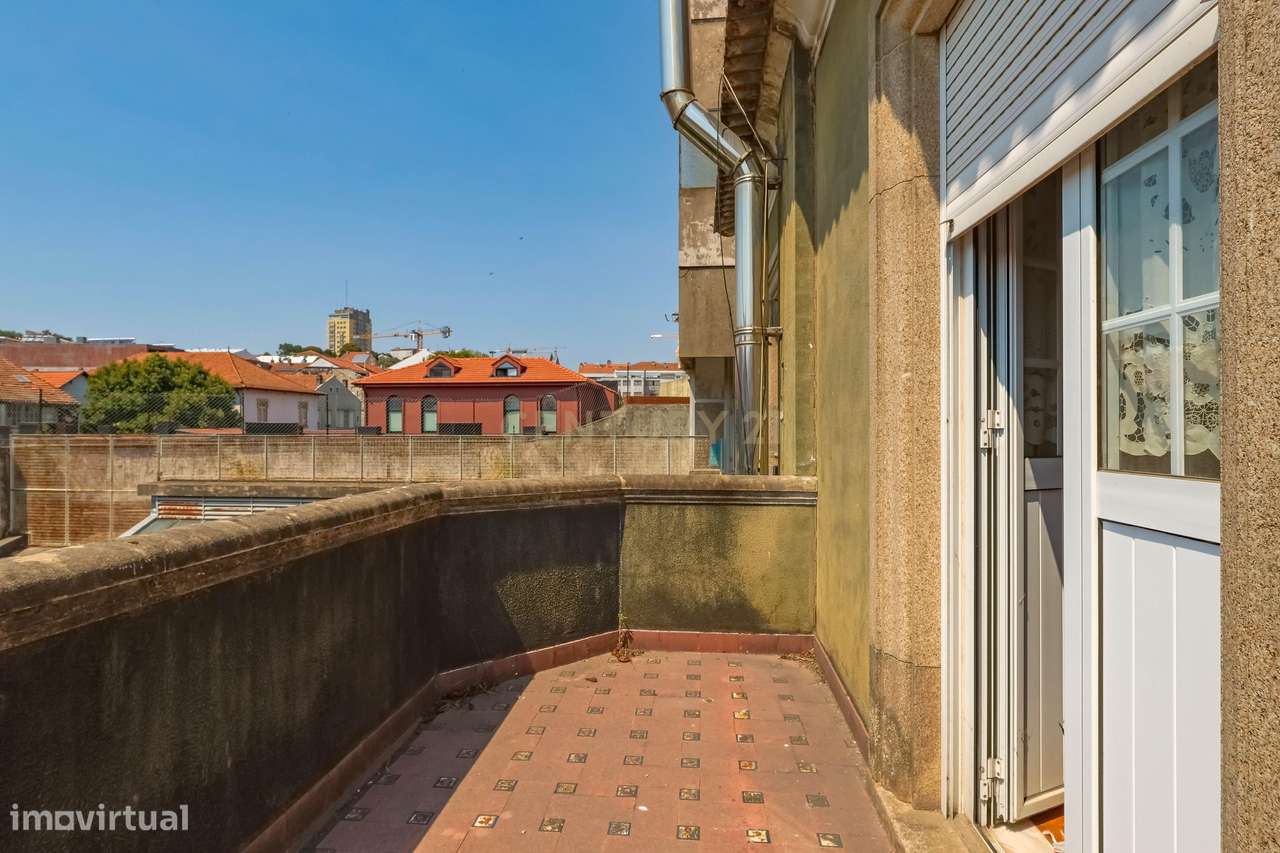 Moradia senhorial 9 quartos Centro Porto-12