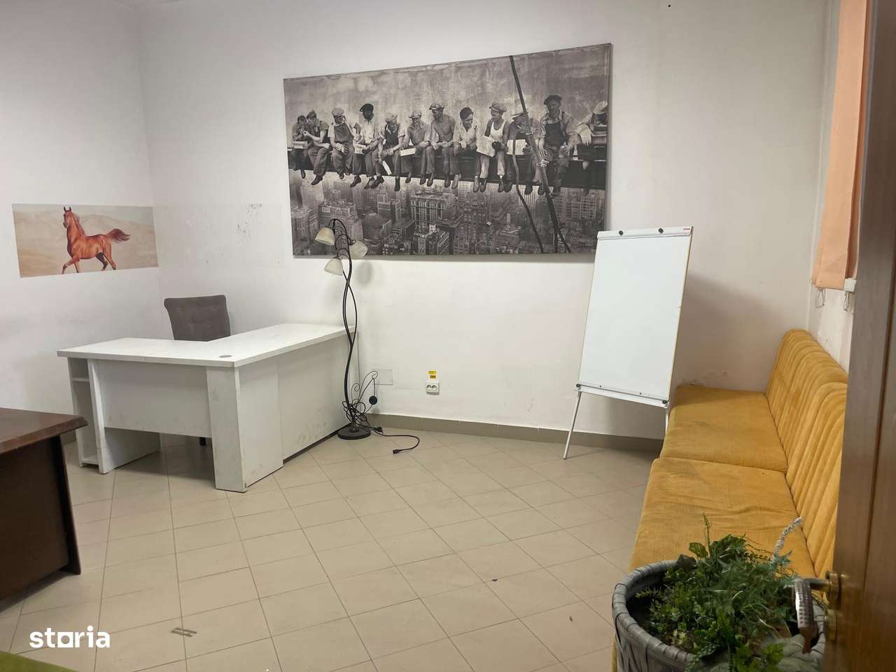 Oportunitate. Apartament / Spatiu comercial + curte privată - Imagine principală: 5/14