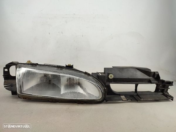 Optica Farol Direita Drt Ford Mondeo I (Gbp) - 1