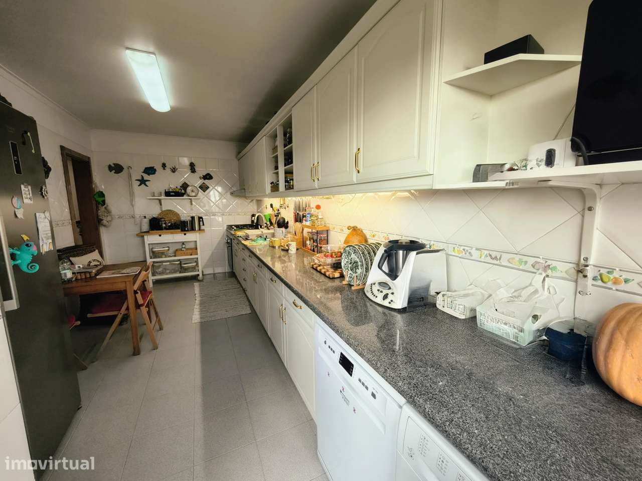 T3 Amplo Luminoso com 3 Varandas e Suíte Mina d’Água Excelente Estado - Grande imagem: 2/21