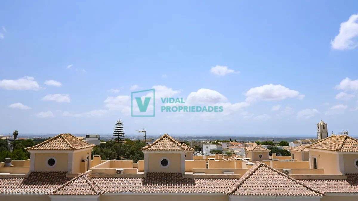 Apartamento T2 com garagem em box e piscina-15