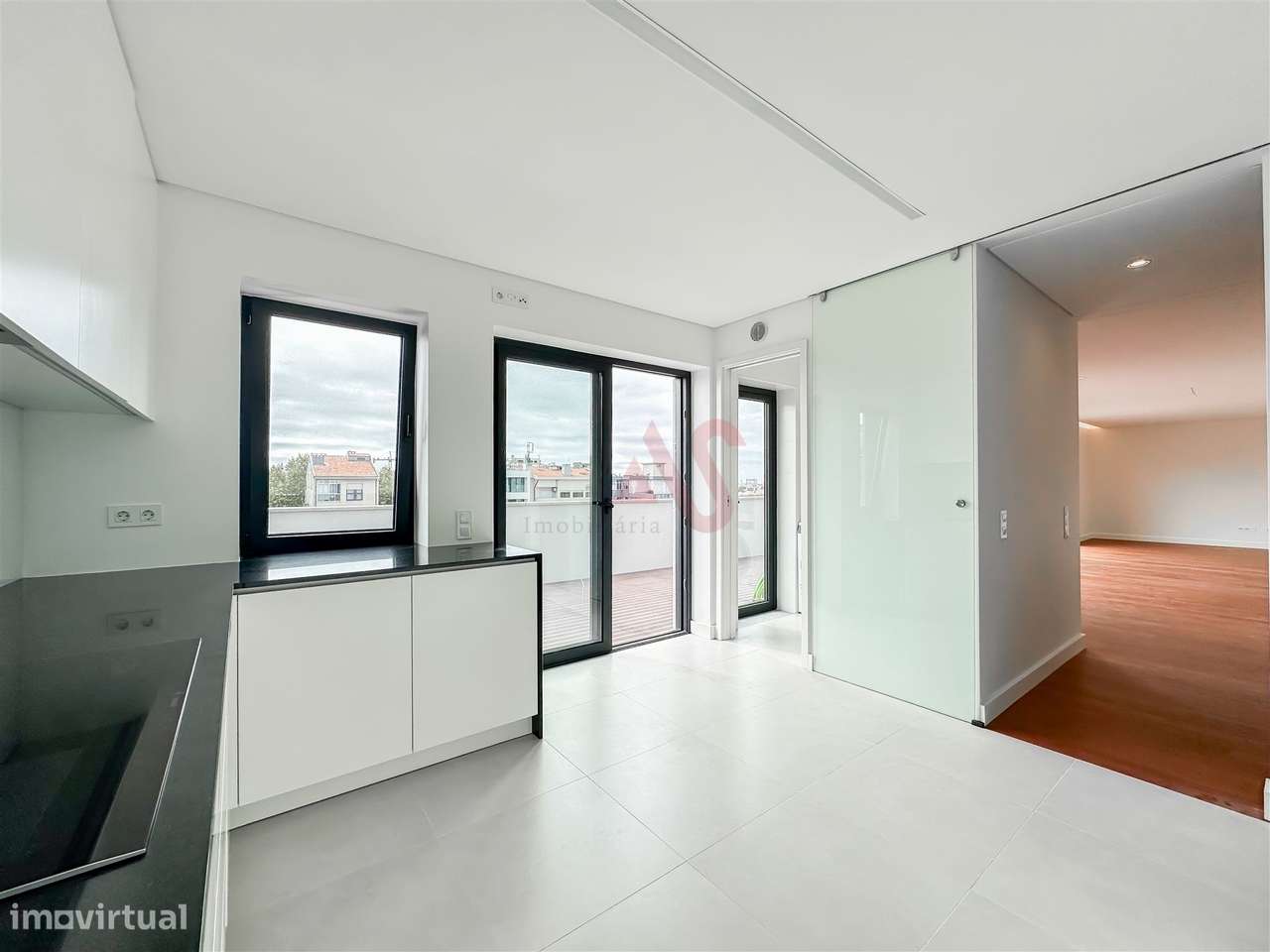 Apartamento T4 recuado para arrendamento no coração de Matosinhos Sul. - Grande imagem: 5/33