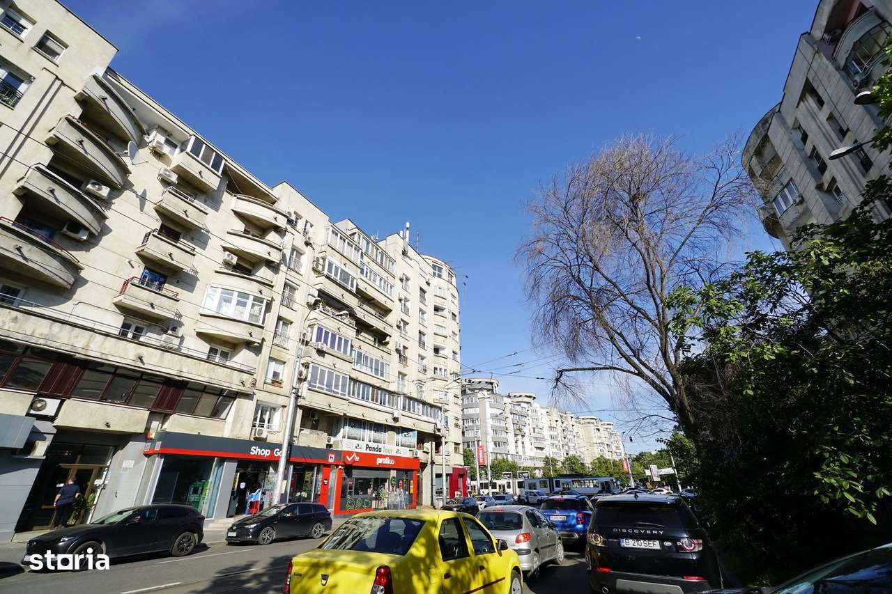 Spatiul comercial 100 mpu str.Sf Vineri colt cu B-dul Corneliu Coposu-9