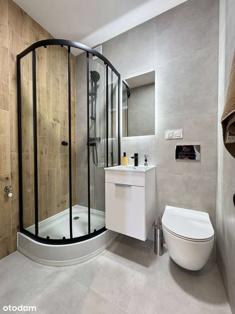 2-pokojowe mieszkanie - po remoncie - obok Sky Tower - PL,UA,RU,ENG-15