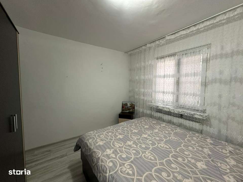 Apartament doua camere, 43mp, cartier Craiovita Noua, zona Niela - Imagine principală: 4/9