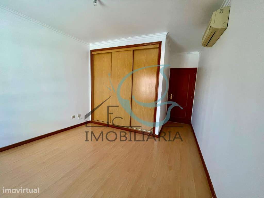 Excelente Apartamento T3 em Setúbal-15