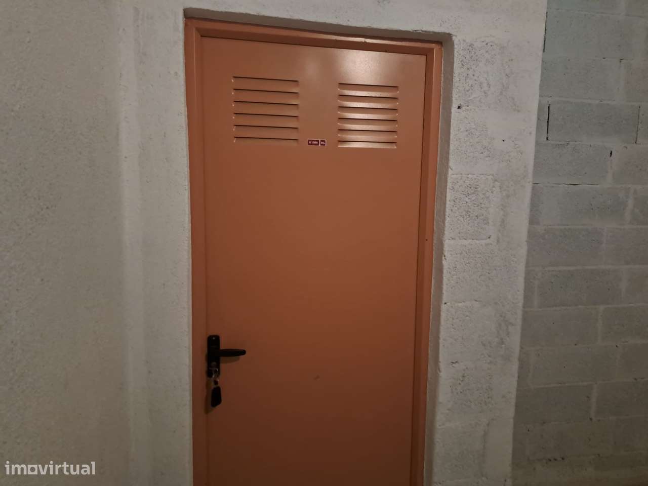 Excelente Apartamento T3 Seminovo em Vialonga-26