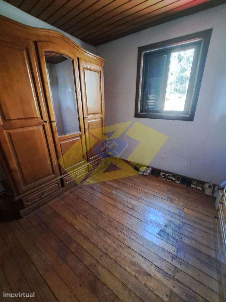 Moradia T3 em Agilde (Celorico de Basto)-8