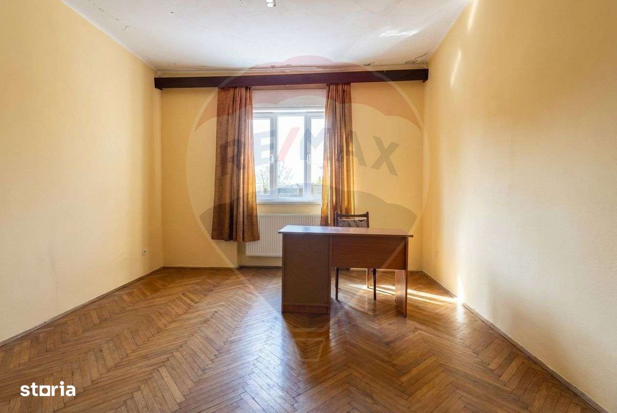 Casă cu 3 camere - str. Primaverii-7