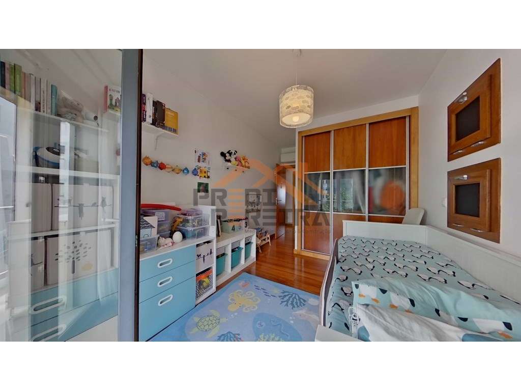 Situado na Urb. Jardim da Amoreira, Exclusivo T2 com vista desafoga...-13