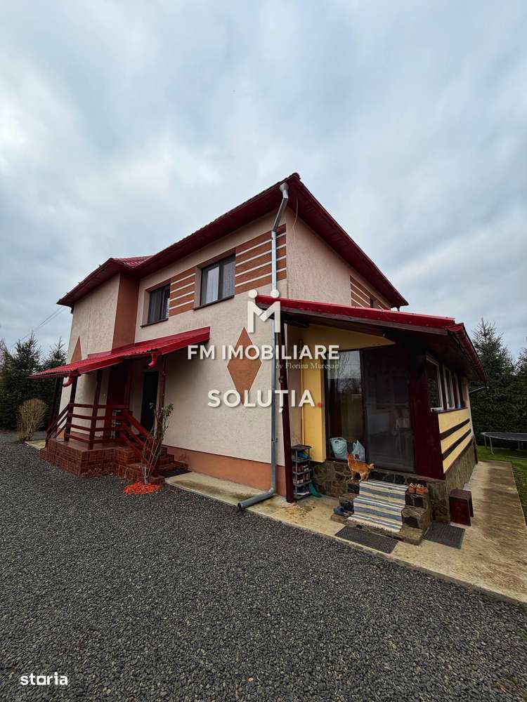 Casă spațioasă P+1 - 5 camere - teren 10 ari, Unguraș!-2