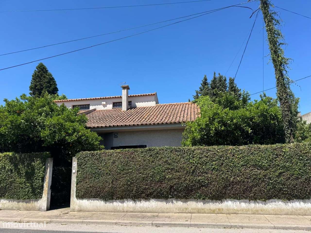 Moradia T4 com Jardim e Vista de Campo na Golegã-37