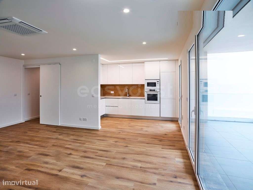 Apartamento T2 Fração E 1º andar - situado na Nazaré - Grande imagem: 3/12