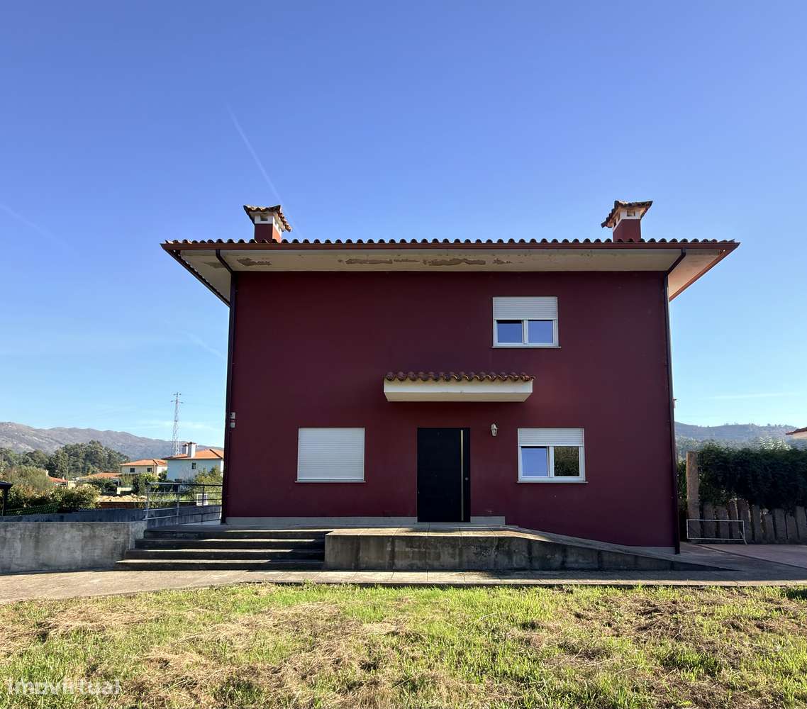 Moradia T4 com jardim e garagem em Ponte de Lima-10