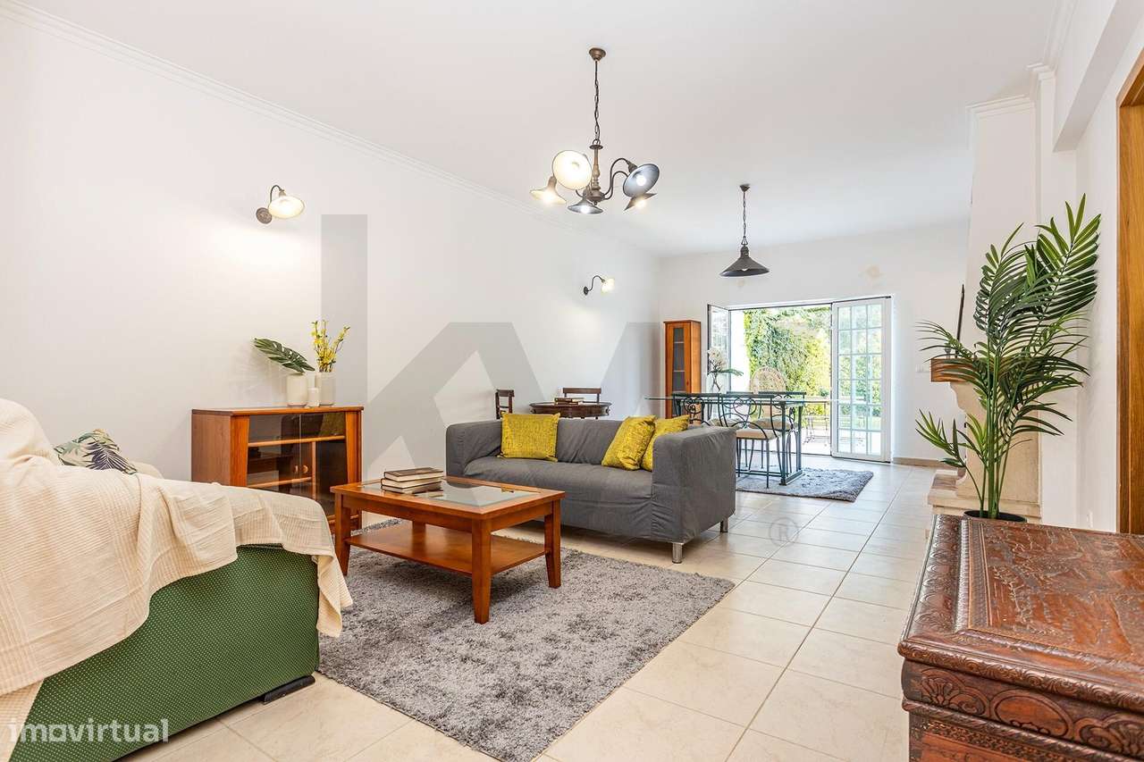 Moradia T4 com piscina e zona de lazer exterior em Azeitão - Grande imagem: 5/31