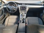 Volkswagen Passat 2.0 TDI DSG Comfortline - 18