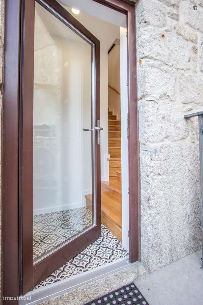 Estúdio - localizado em Santo Ildefonso Porto - Grande imagem: 4/7