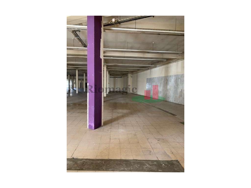 Loja no Centro da Marinha Grande - Grande imagem: 3/7