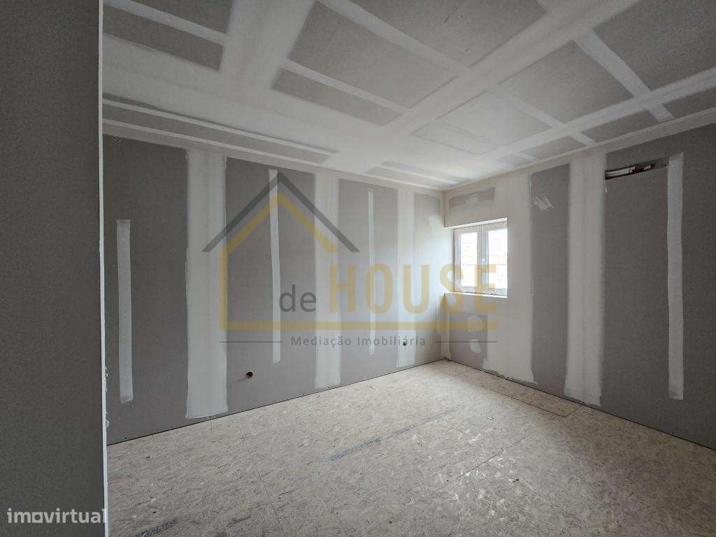 Moradia T3, com espaço exterior - Grande imagem: 5/20