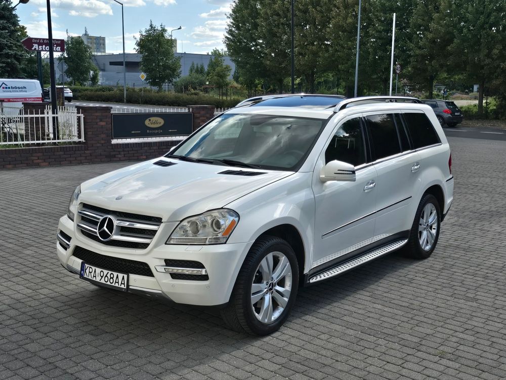Mercedes-Benz GL X164 (2006-2012) 350 BlueTEC 4Matic 7G-TRONIC Grand Edition 2011