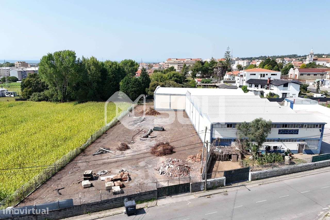 Vende-se Lote junto à N109 com ABC de 1.550m2 - Grande imagem: 4/9