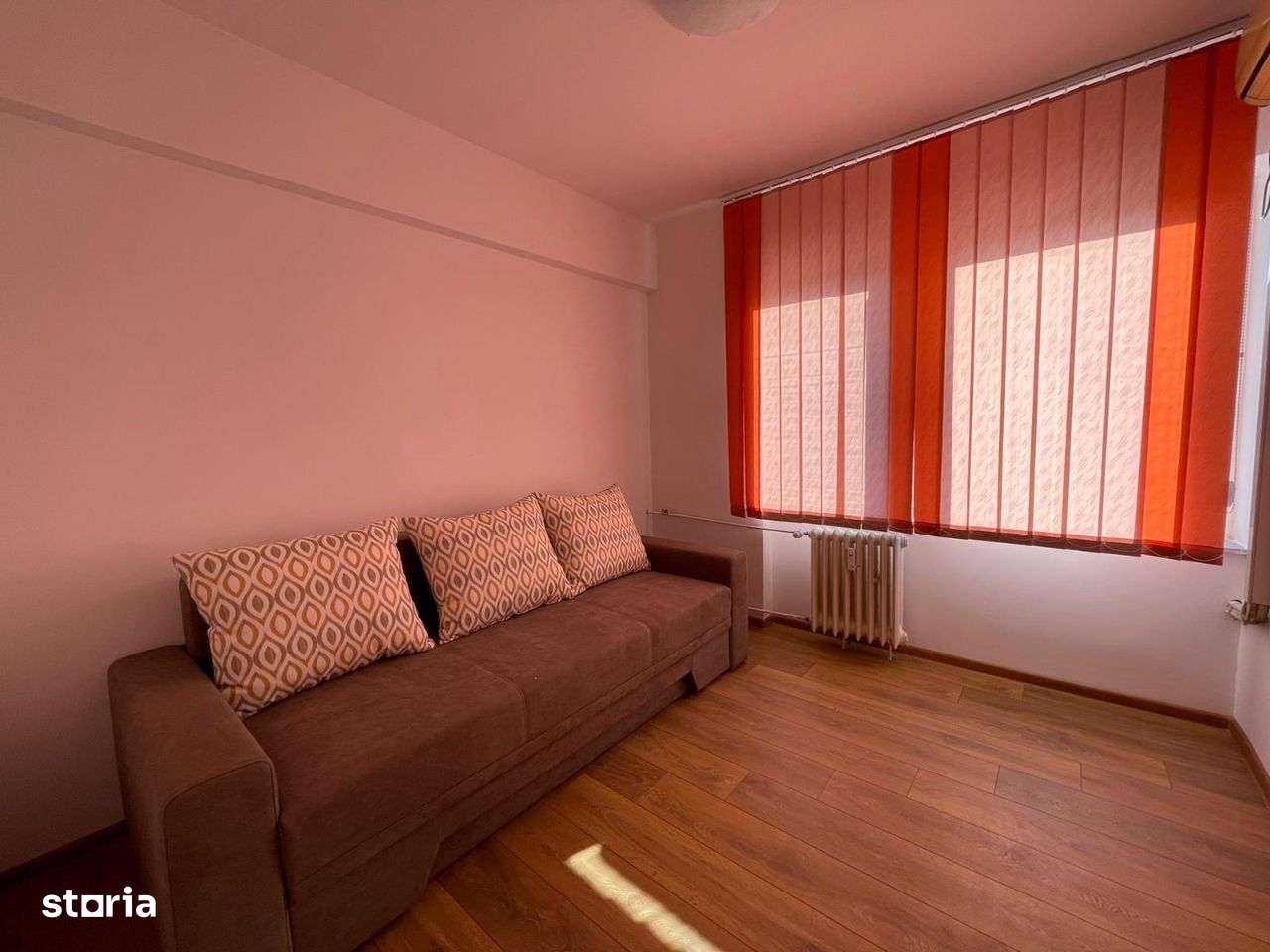 Ultrac., ap.3cam., dec., 2 gr.san., et.1,mob/util complet, 350e - Imagine principală: 4/8