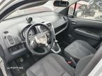 Dezmembrez Opel Agila 2010 1.2 benzină - 3