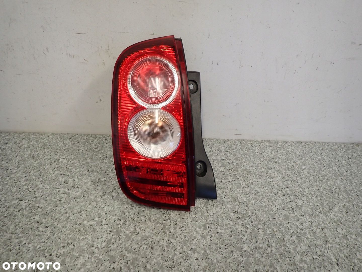 NISSAN MICRA K12 CC CABRIO 03- LAMPA TYLNA LEWA - 1