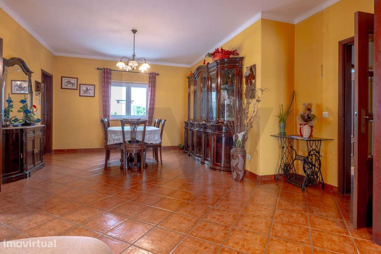 Moradia T3+2 com Piscina, Ginásio, Jardim e Garagem 200 m2-22