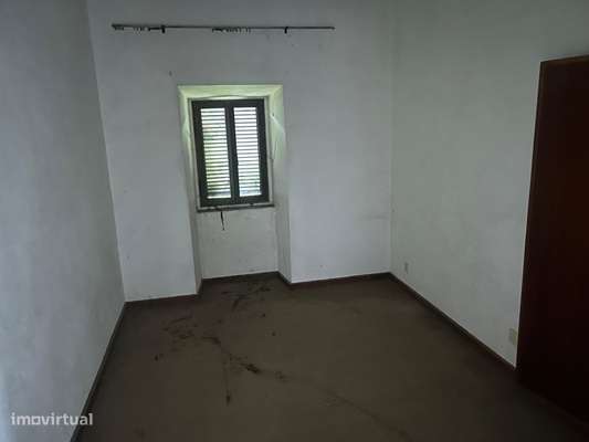 Moradia sita em Chão de Couce, Leiria-7