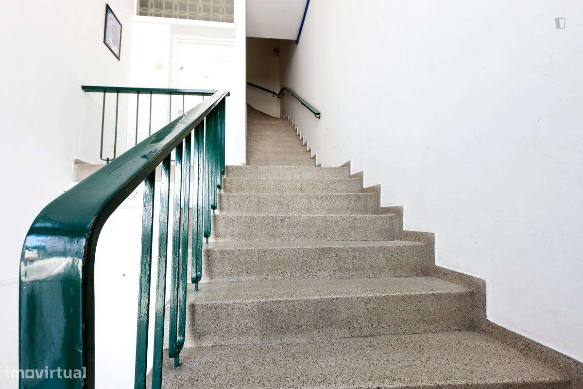 Quarto - localizado em Paranhos Porto - Grande imagem: 5/8