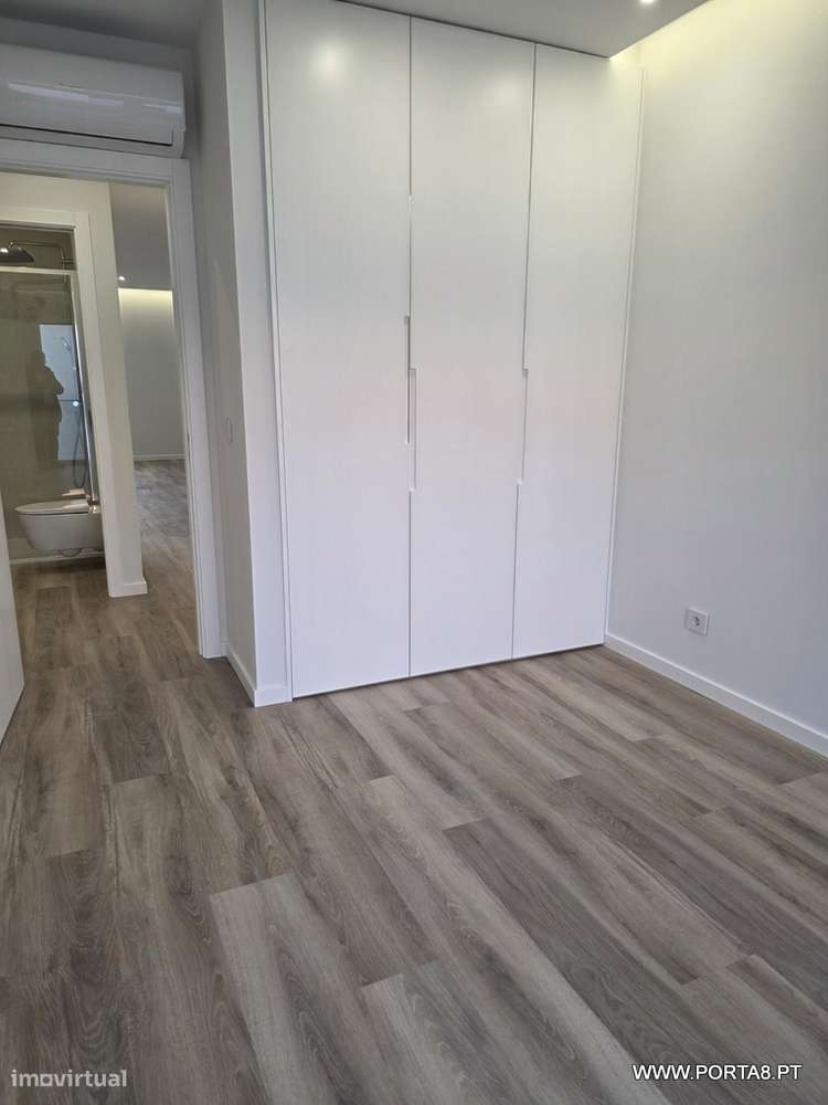 Apartamento T3 Novo com Duas Suites e Varanda — Barosa, Leiria-12