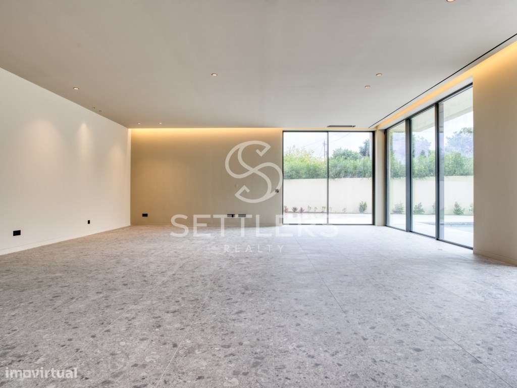 Moradia Isolada T5+1 - Birre - Grande imagem: 4/27