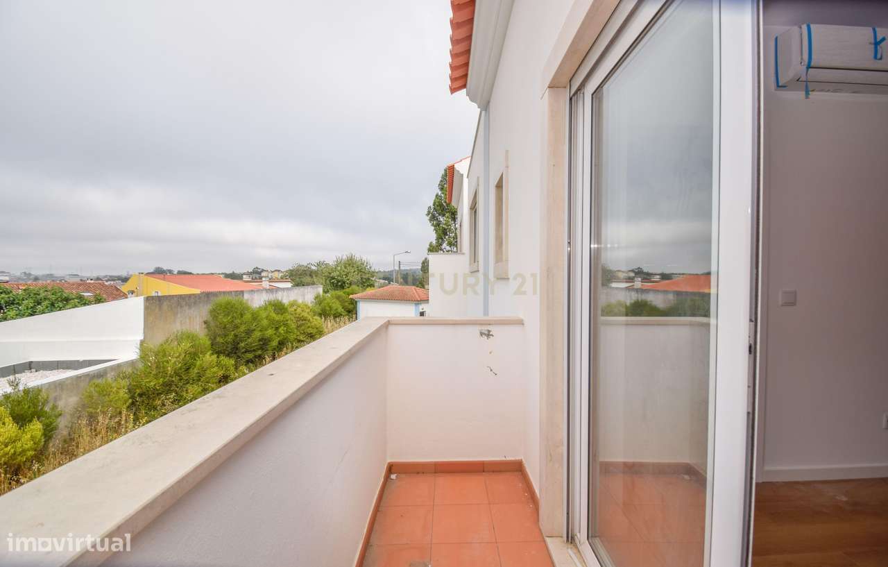 Moradias Condomínio fechado Belas Garden  T2+1 e T3+1-27