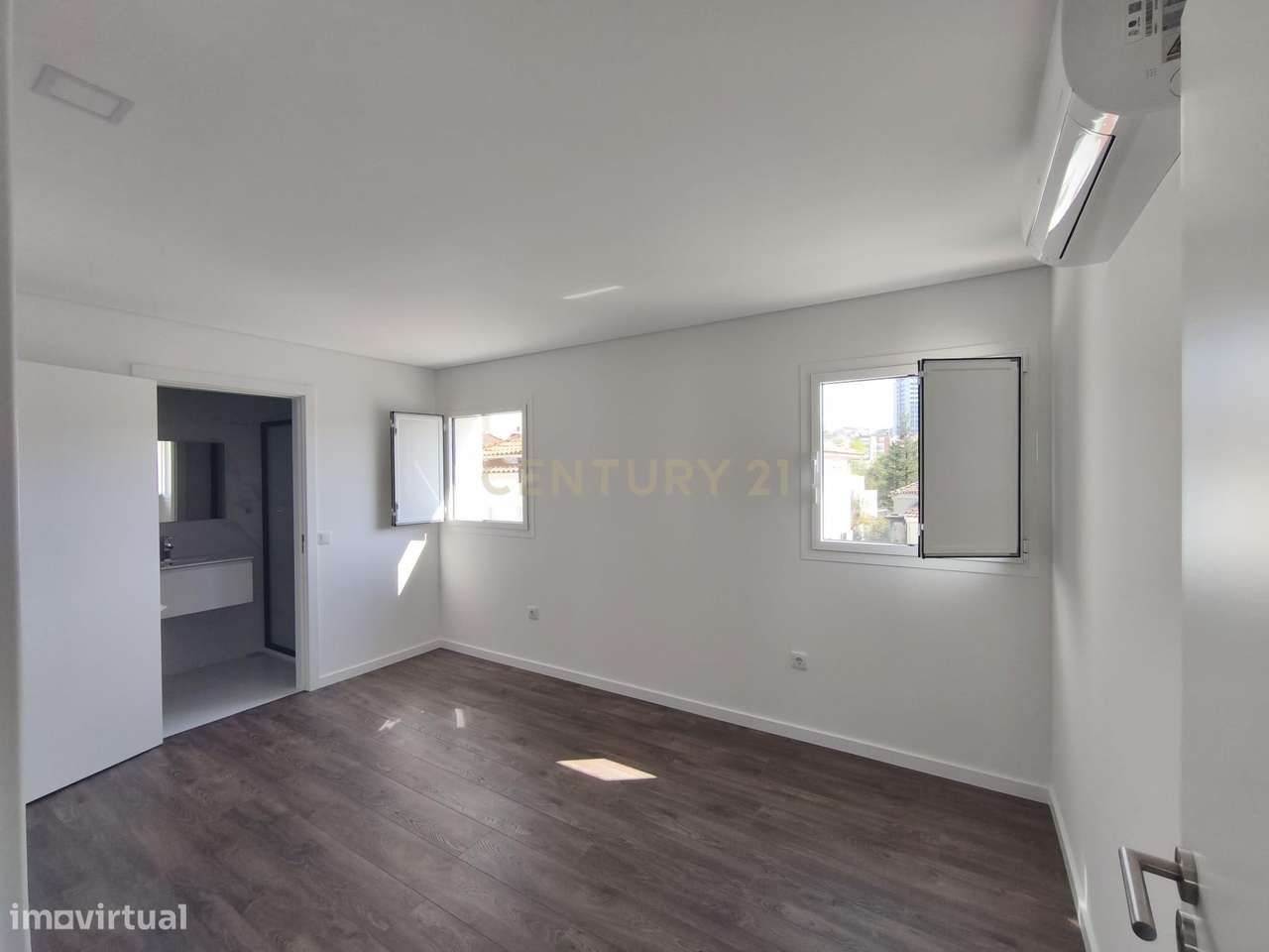 Apartamento T2 moderno e bem localizado - Grande imagem: 5/14