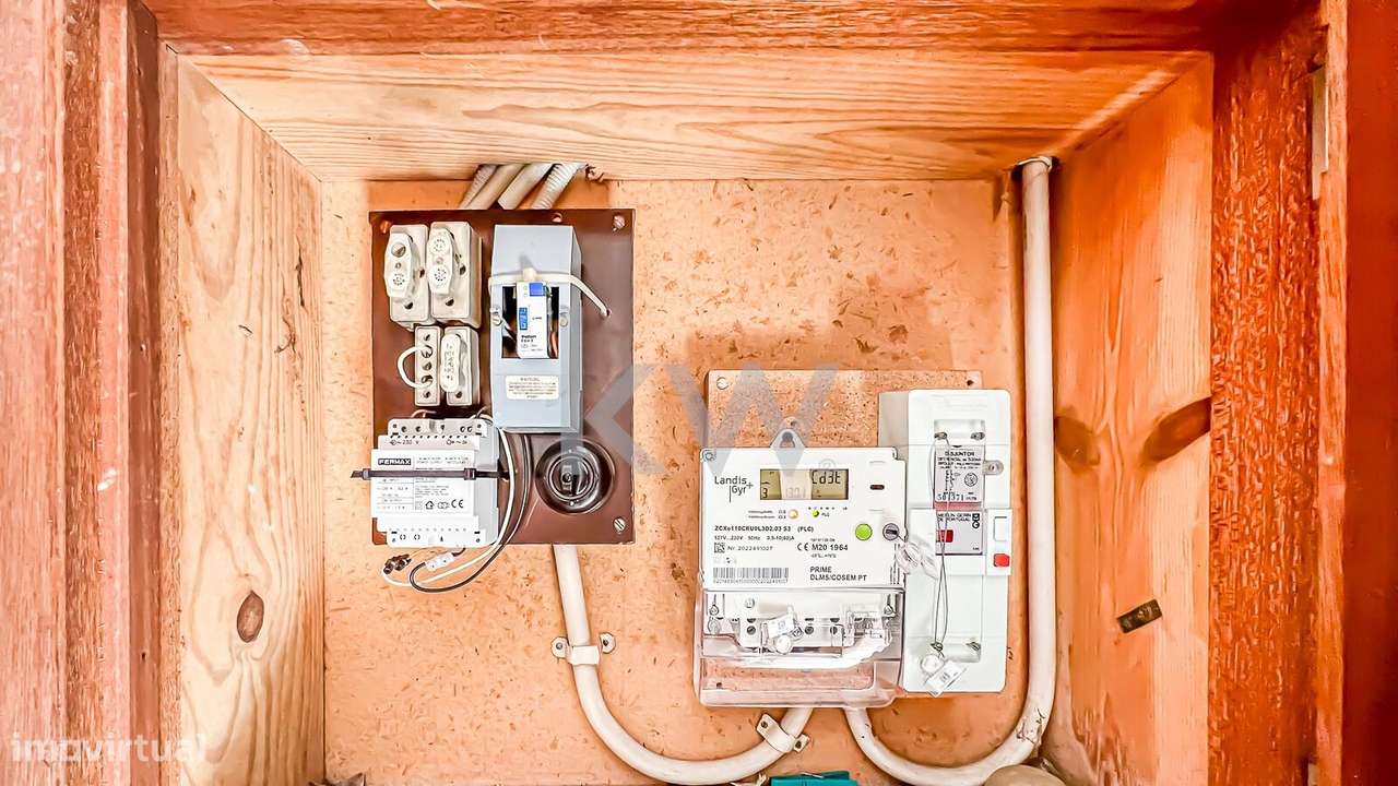 Prédio Urbano em Camarate – Excelente Oportunidade Investimento | Elev - Grande imagem: 5/31