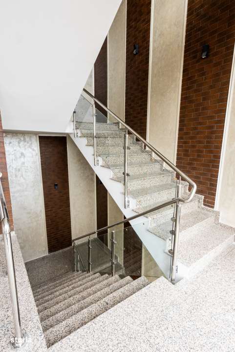 Imobil Retail + Servicii - P+2 - 1260 MP - Tunari-12