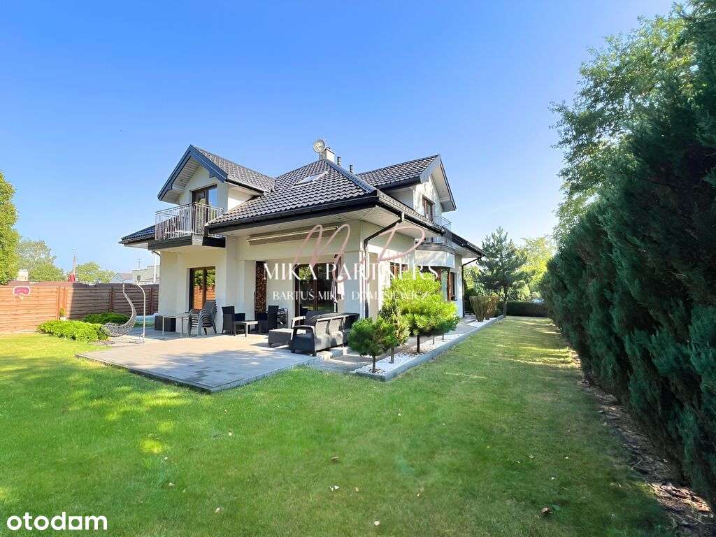 Dom o pow. 236 m2 z pięknym ogrodem - Mszczonów