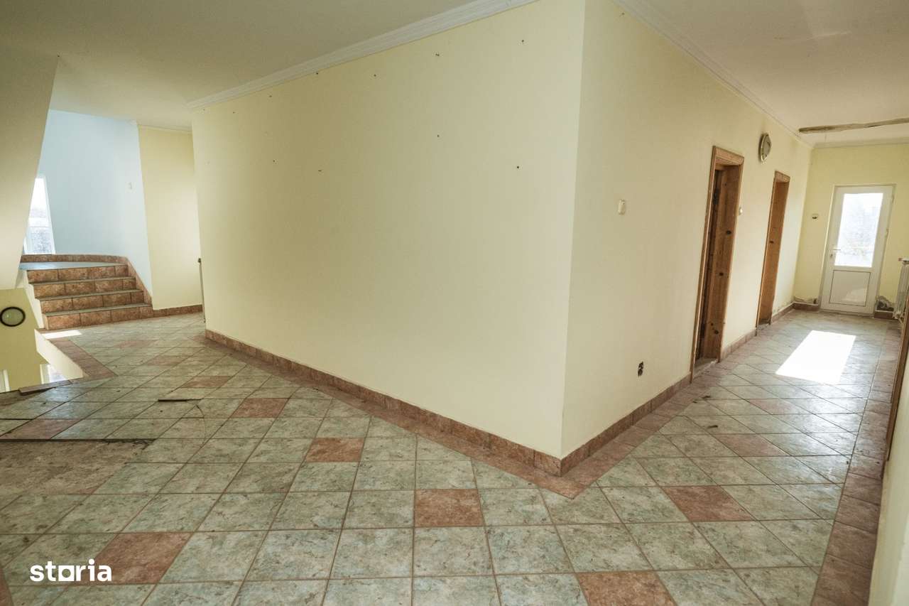 Oportunitate Exclusivă de Investiție în Câmpina Vila 12+ camere 750 mp-14