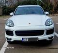 Porsche Cayenne Hybrid 3.0 L S E - 3