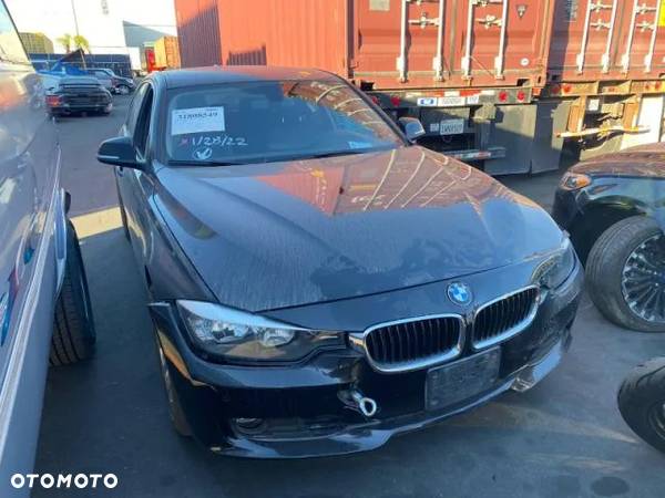 BMW Seria 3 328i - 12