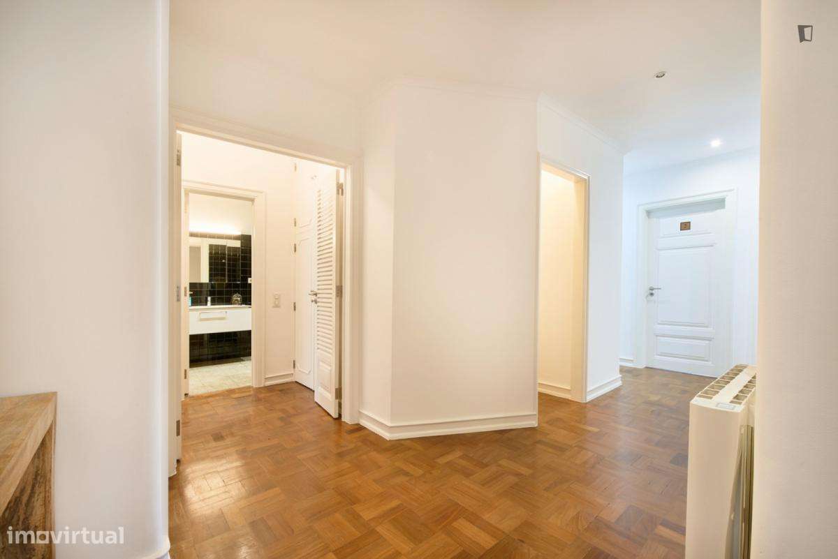 Quarto - localizado em Entrecampos Lisbon - Grande imagem: 2/10