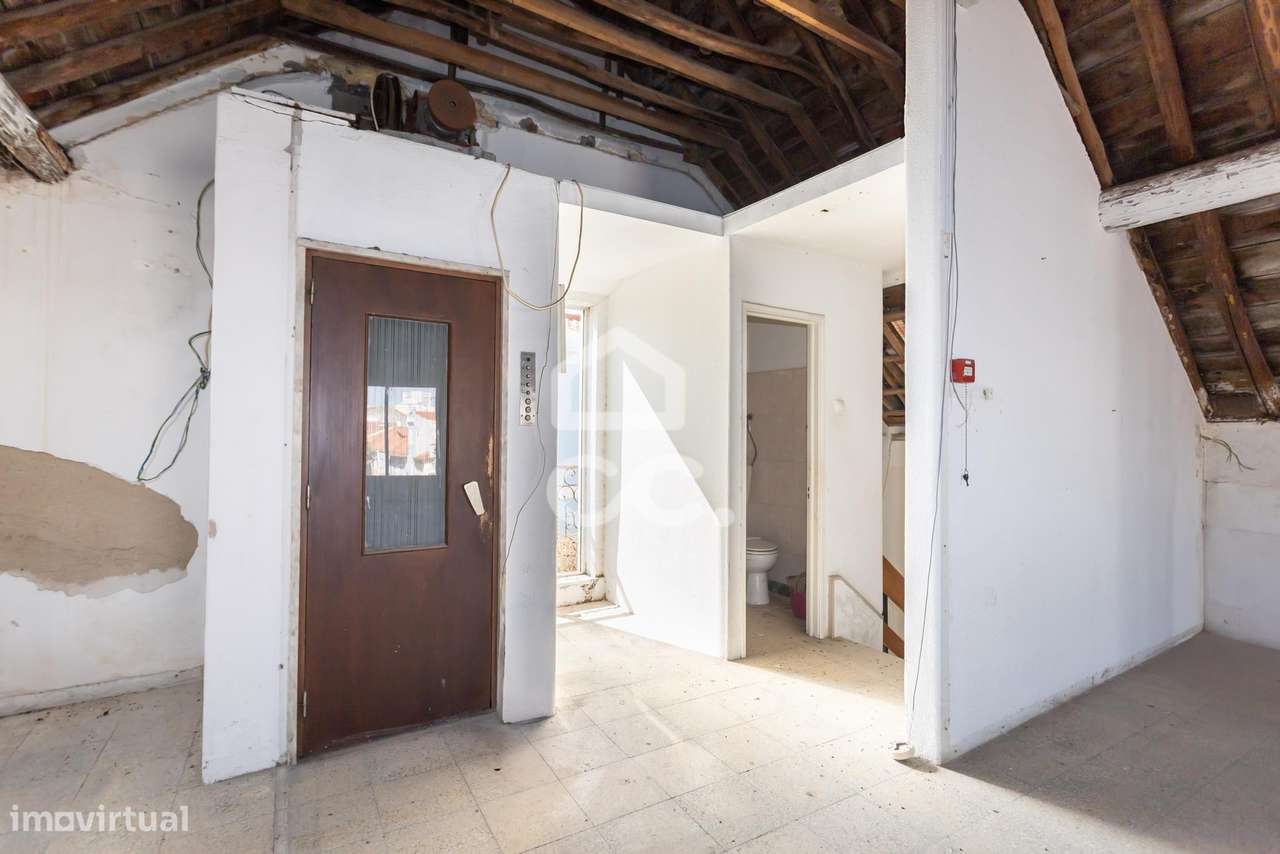 Prédio em Centro Histórico para investimento-24