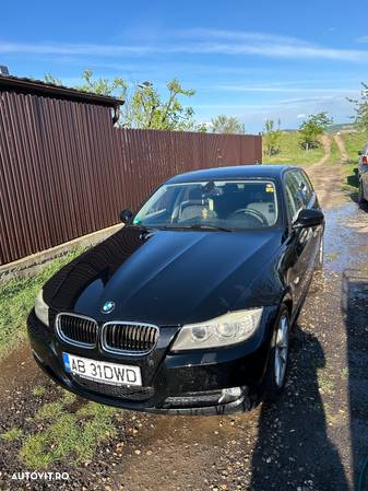 BMW Seria 3 320d DPF Touring - 9