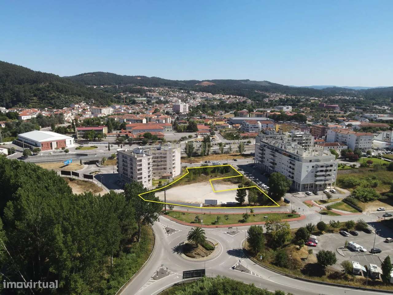 APARTAMENTO T4  EM MIRANDA DO CORVO-9