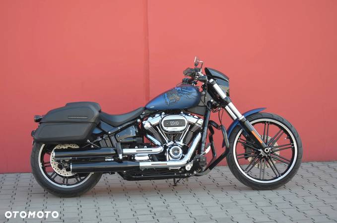 Harley-Davidson Softail Breakout - 8